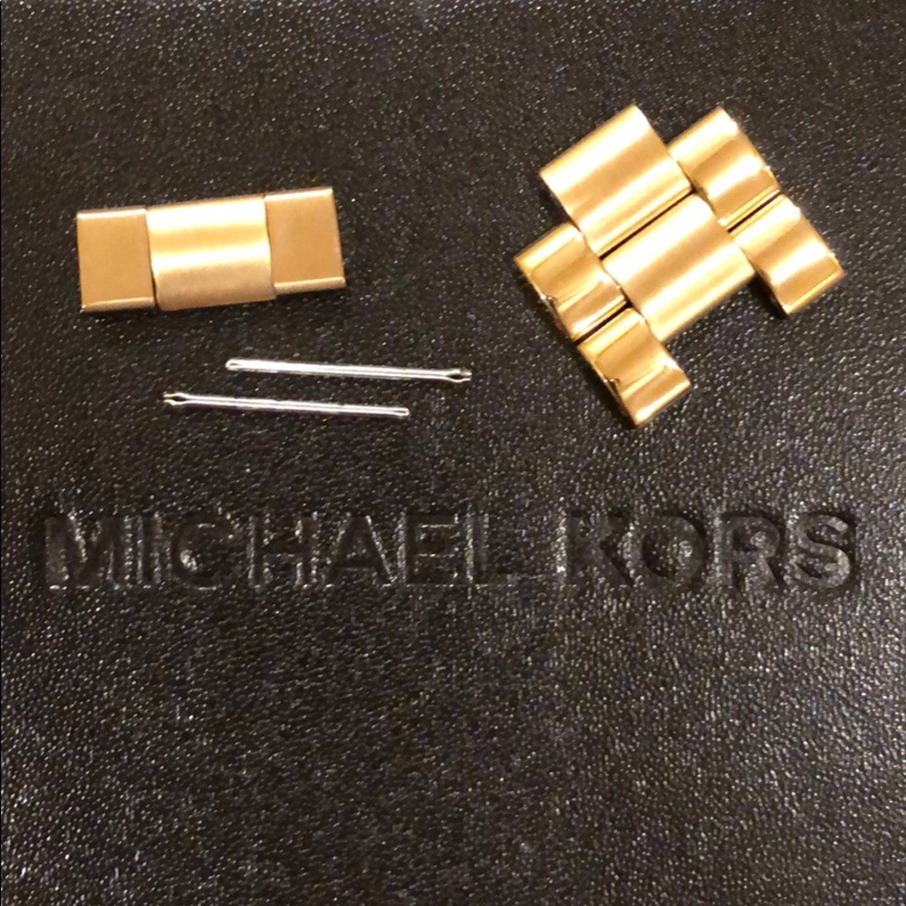 Michael Kors Watch - Picture 8 of 13